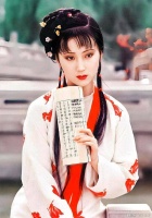 郑晓龙《红楼梦》选角：檀健次陈都灵白鹿3选1，贾府4位千金浮现