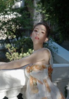 38岁方媛孕晚期体重不足百斤，后背无孕相