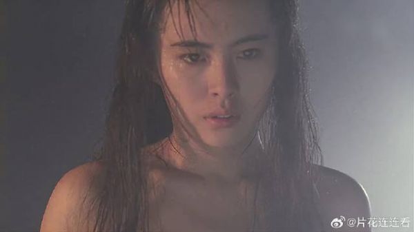 美女带宁采臣逃亡，亲自给宁采臣取暖，对宁采臣太好了