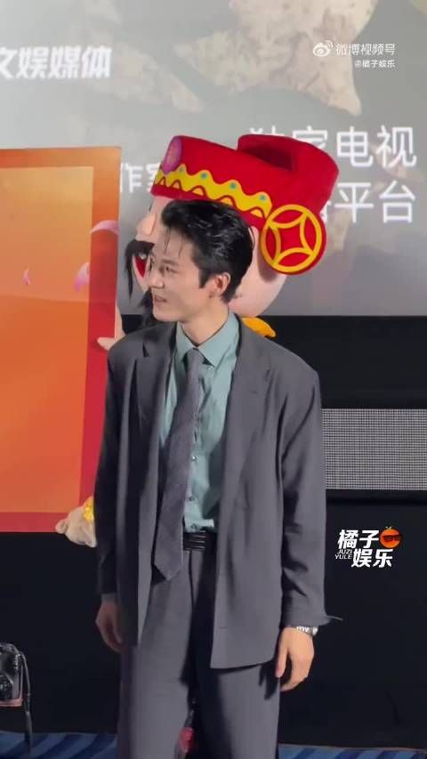 omg我在屏幕面前爆发尖锐爆鸣了