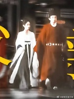 “他从来就不是一个好父亲，可在生死关头，他毫不犹豫的挡在了她身前”