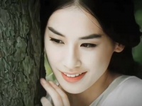 黄圣依谈选戏标准，追求社会意义与自我成长