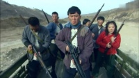 战士坐敌军车逃亡，竟发现车上全是重武器，这下敌人惨了