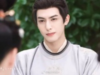 王爷的嘴角都快压不住了哈哈哈