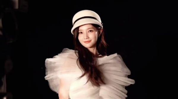 《美人余》开机官宣全阵容，李一桐王佳佳领衔主演