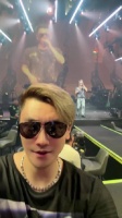 普陀霆锋张俊杰与替身王成龙上海酒吧同台演出