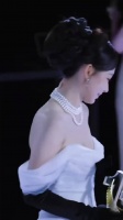 程潇领奖高清怼脸直拍 好白好大 这是什么无敌身材