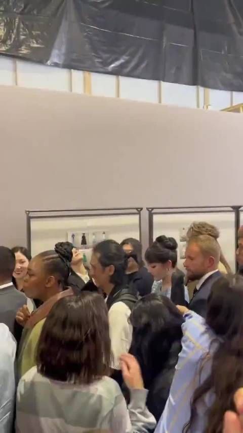 这是迪丽热巴和周也的原视频吗？我感觉还挺正常的，有些人是不是想多了？