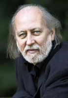 诺贝尔文学奖得主，是李白粉丝，要求全家改用筷子