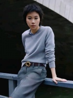 窦靖童素颜神似父母王菲窦唯，28岁仍显学生气质