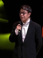 小S亮相金钟奖被指神似大S