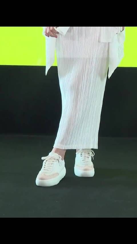 76岁潘迎紫状态惊艳，冻龄模样引赞叹