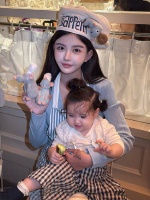 韩安冉四婚三离两娃也才25岁