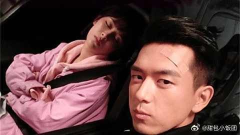 李现晒合照为杨紫庆生，童颜夫妇“甜蜜”互动引爆评论区