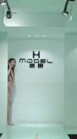 谁说微胖女生不能走T台