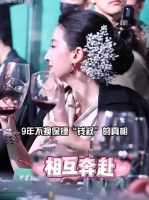 刘亦菲9年不换保镖钱叔,2016年广州遭遇成阴影