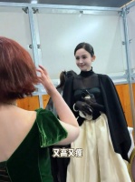 杜华演我见到娜扎本人,好高好瘦好美!