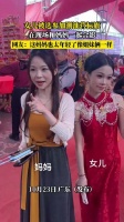 女儿被选参加潮汕营标旗,在现场和妈妈一起合影