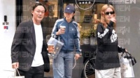 陈奕迅一家三口街头吃饭，女儿大口吃面全程有说有笑，焦虑症好转后状态不错