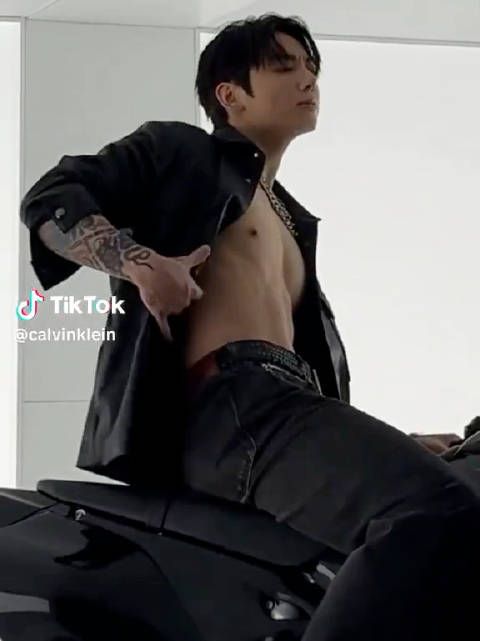 让我们谢谢柾国菩萨大方的 going!如此慷慨大方!