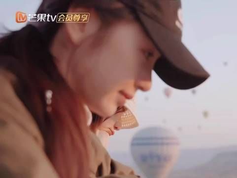 田曦薇睡了两个小时的素颜都美成这样!