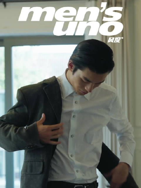 局促的脚步回荡在偌大的房间，少年们都在准备着什么？