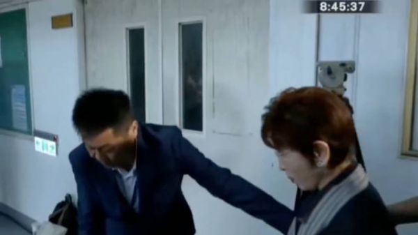 11.1洪秀柱参加郑丽文上任典礼发表讲话!