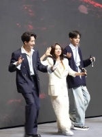 修罗场秒变大型蹦迪现场，主打一个恋爱不如跳舞