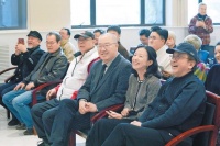 老戏骨齐聚话剧《钦差大臣》