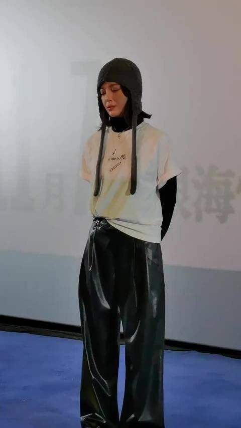 辛芷蕾连轴转宣传电影日掛中天，疲惫状态引关注