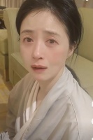蒋欣为红毯减肥节食哭红眼，忍不住崩溃大哭