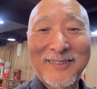 陈佩斯三兄妹罕见同框！75岁大哥老得认不出，妹妹却年轻富态有活力