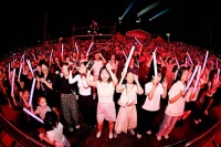 “小舞台”转动“大市场” “金曲传奇”出川记