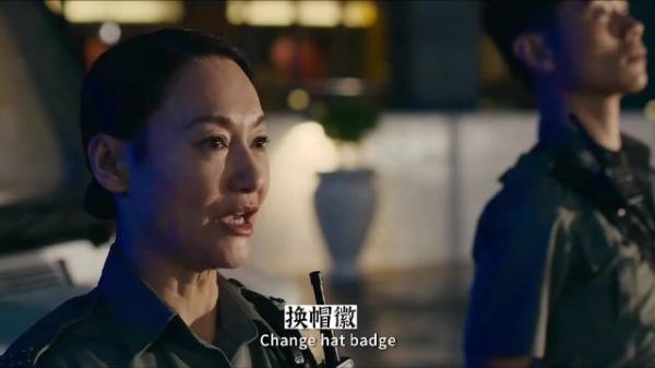 1997年香港回归高光时刻,港警更换帽徽,这一幕太催泪!