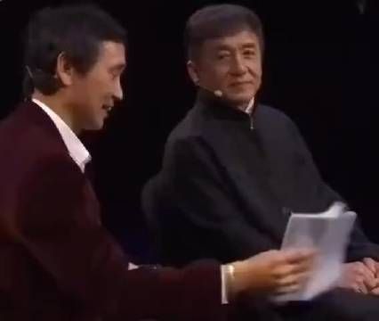 成龙：这首歌是国家的，所以我不能用英文唱！圈粉了