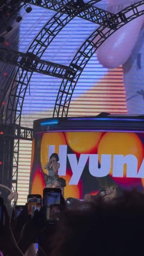 金泫雅 lip hip姐姐唱跳超努力，晕倒后续？