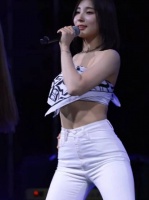 已被韩国财阀收编嫁作人妇的金昭熙，这颜值身材真的是独一档的存在