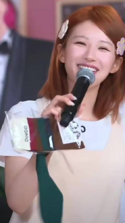 赵露思直播感谢观众,称群众力量伟大