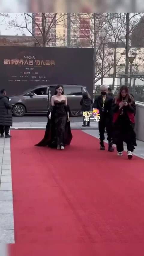 娜扎赢惨了，有颜有料～美到我的心上