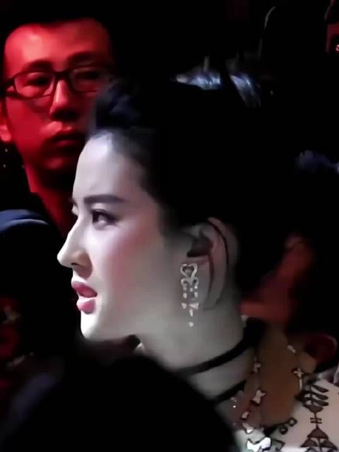 刘亦菲清冷温婉气质独特,古典高级美感绝佳