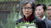 80岁女首长陵园祭奠偶遇扫地亡夫，半世纪后重逢