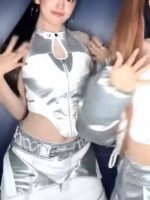 这条裤子看得我太想拉扯了