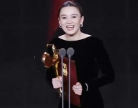 金鸡奖成“照妖镜”，宋佳被倪萍嘲讽，饺子导演缺席，太多人破防