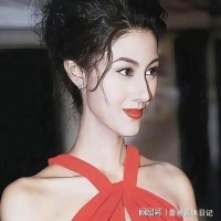 李嘉欣也没想到，曾经败光的脸面，如今被14岁儿子找了回来！