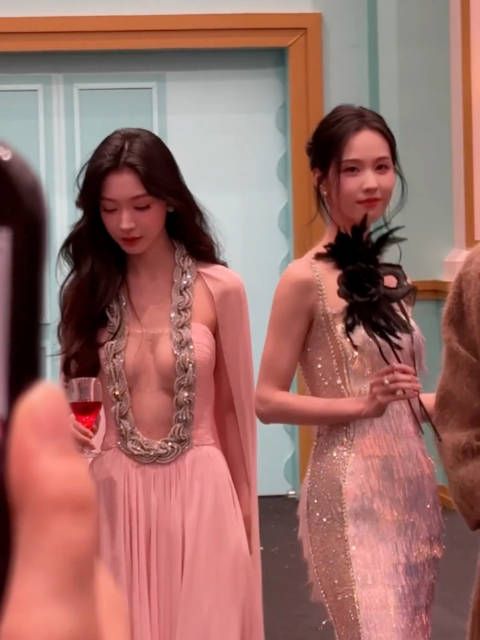 易梦玲颜值顶级 身材也是真的好 胡彦斌谈到的都是大美女真的好福气