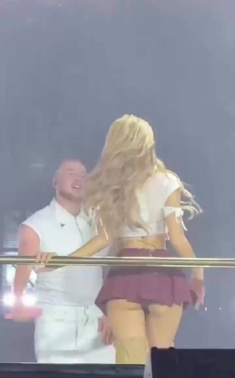 lisa的这个舞台你们看过吗？真的太炸裂了