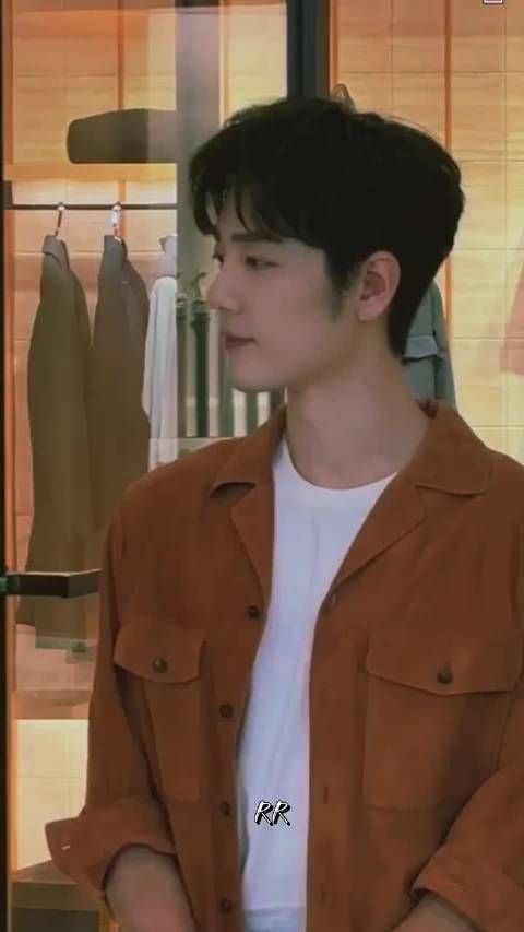 肖战澳门街头生图直出,粉丝偶遇直呼心动