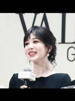 这个杨紫咋美成这样了！完全公主来的