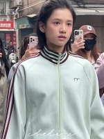 张婧仪素颜出镜状态佳