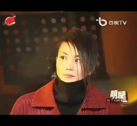 谢霆锋王菲第一次见面现场，满眼的喜欢根本藏不住！